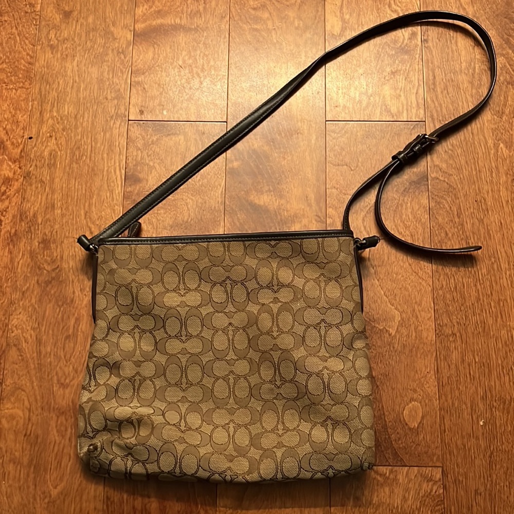 Coach Bag - Picture 4 of 6